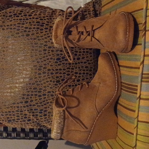 Falls Creek wedge bootie - Picture 2 of 5